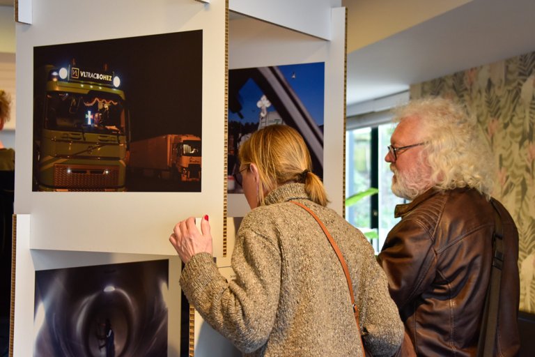 Studenten ontwerpen kledinglijn van gerecycleerde materialen